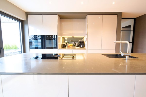 Foto - Te koop: Gerenoveerde luxe herenhuis in centrum van Vaals